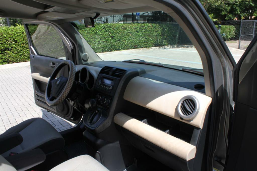 Photo 14 of this HONDA ELEMENT