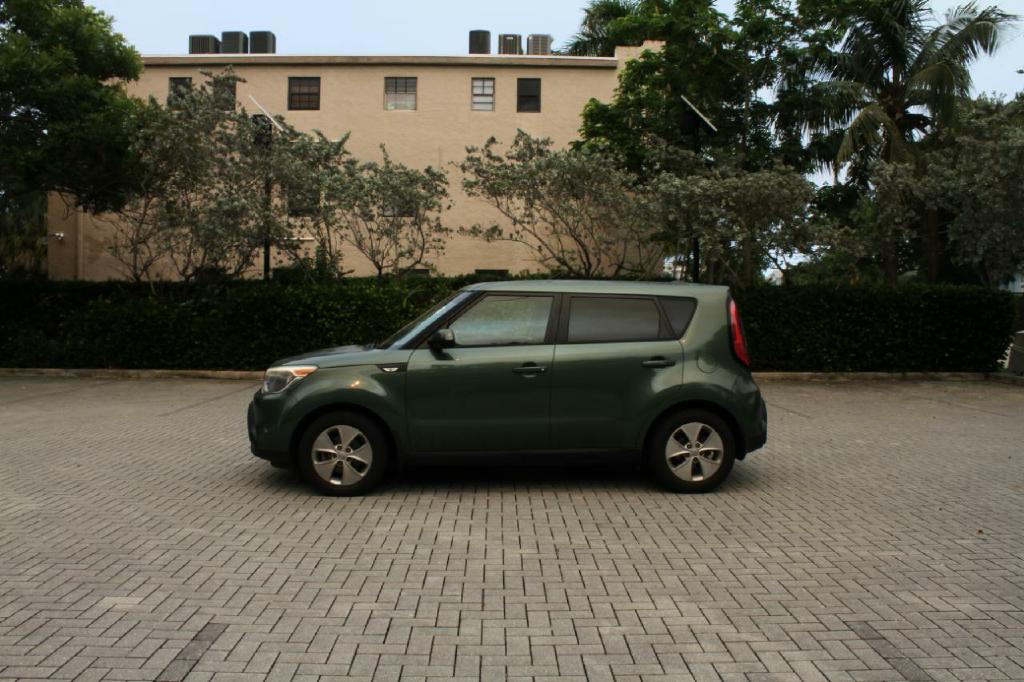 Photo 2 of this KIA SOUL