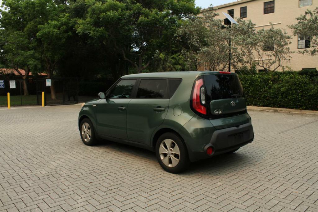 Photo 8 of this KIA SOUL