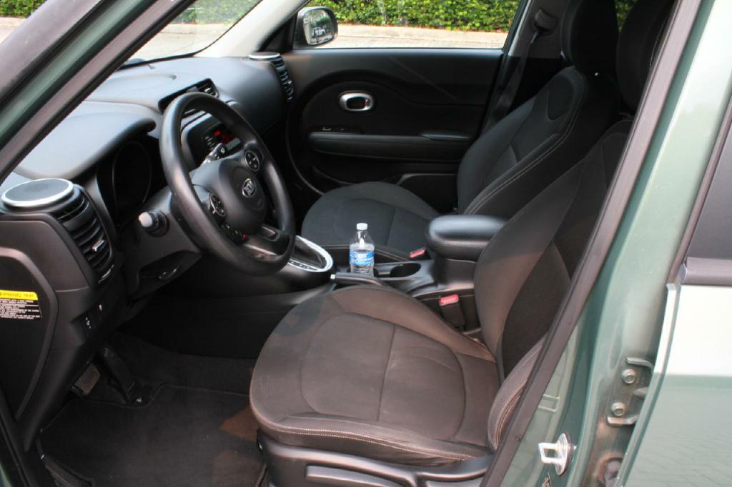 Photo 9 of this KIA SOUL