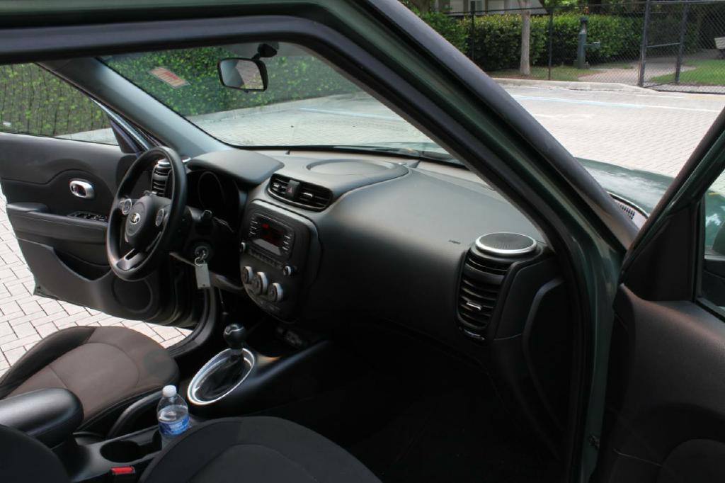 Photo 15 of this KIA SOUL