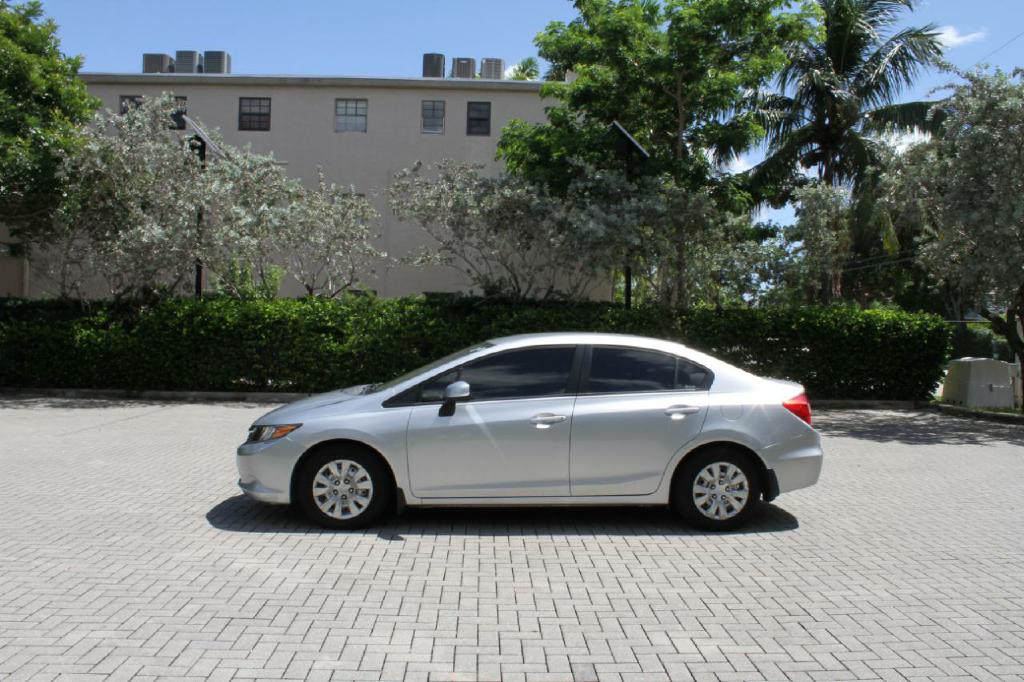 Photo 2 of this HONDA CIVIC
