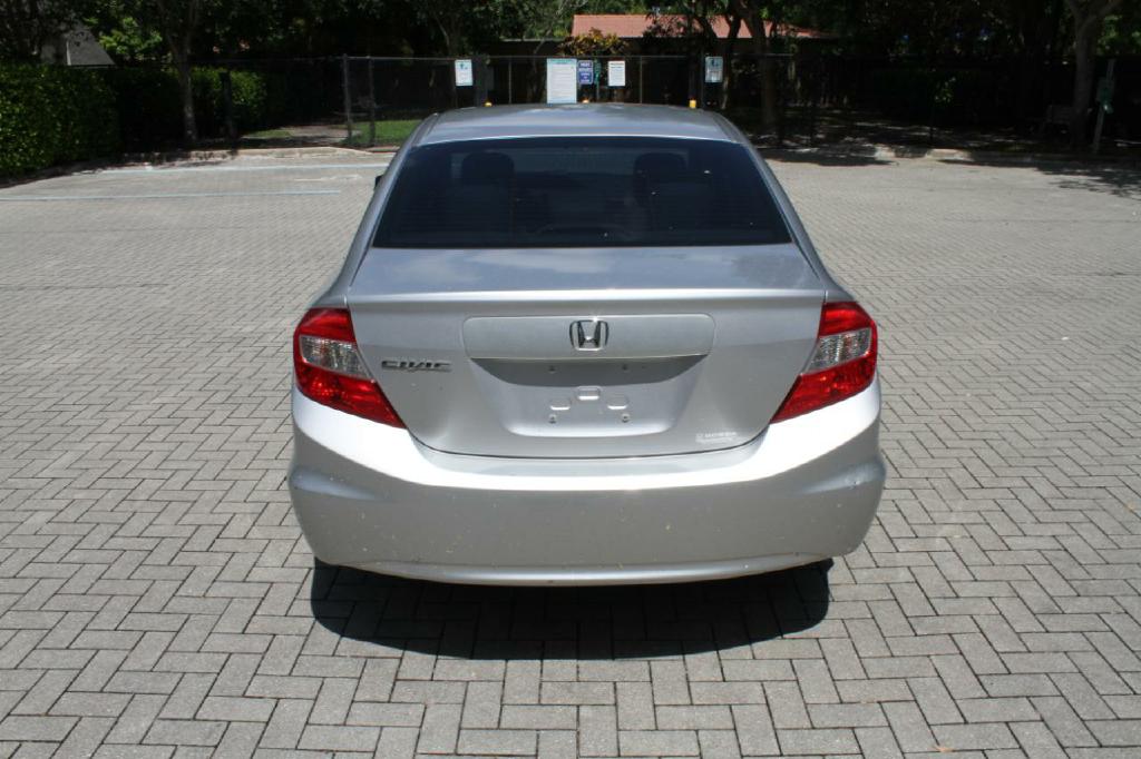 Photo 7 of this HONDA CIVIC