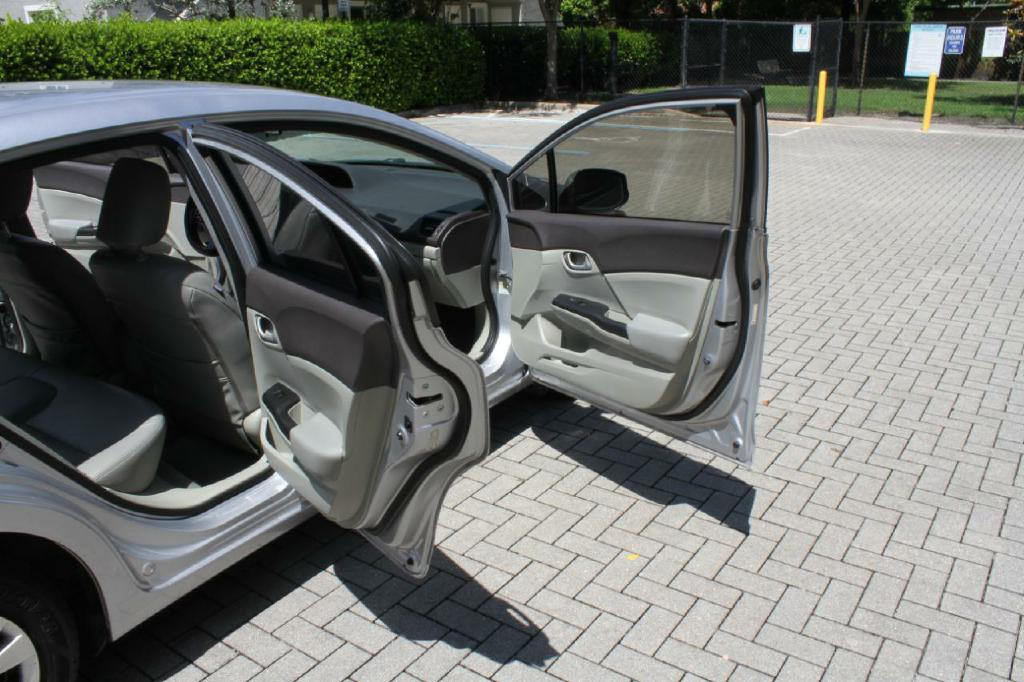Photo 12 of this HONDA CIVIC