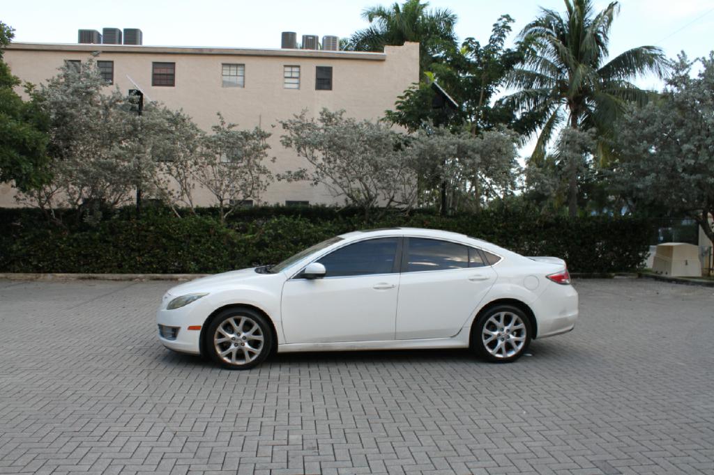 Photo 2 of this MAZDA MAZDA6
