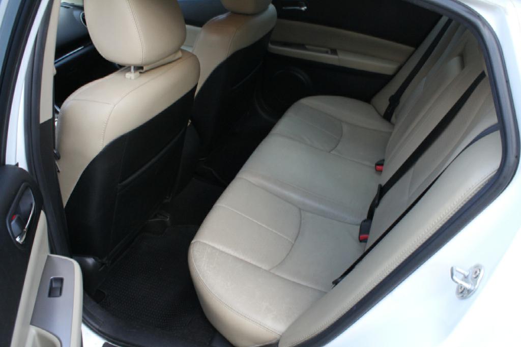 Photo 10 of this MAZDA MAZDA6