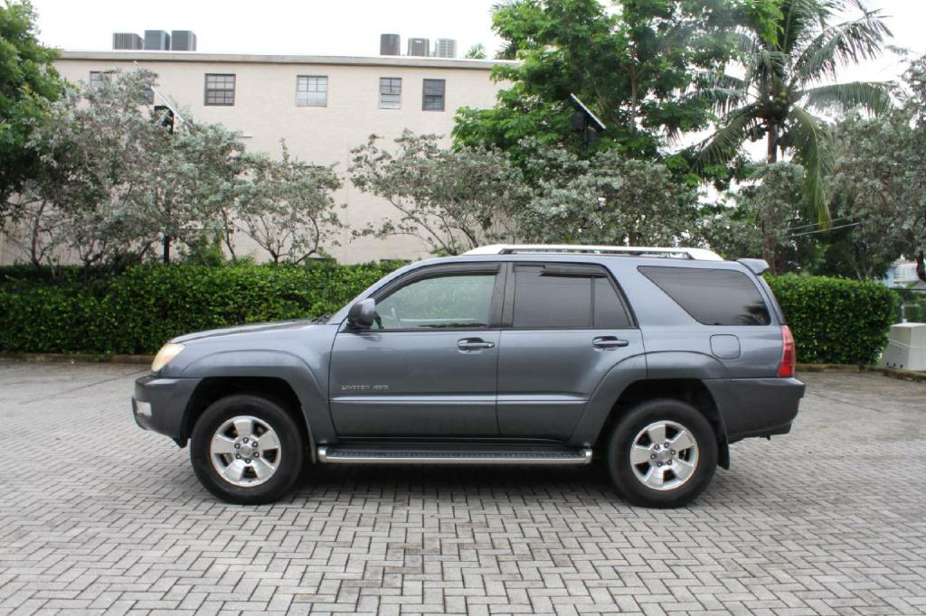 Photo 2 of this TOYOTA 4RUNNER