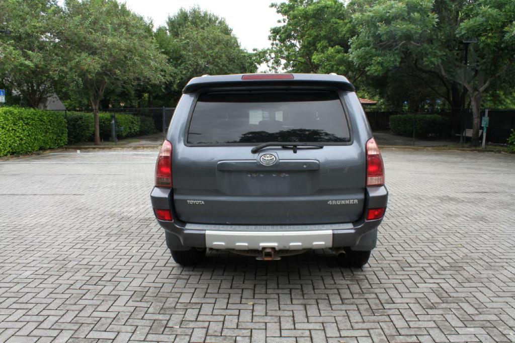 Photo 7 of this TOYOTA 4RUNNER