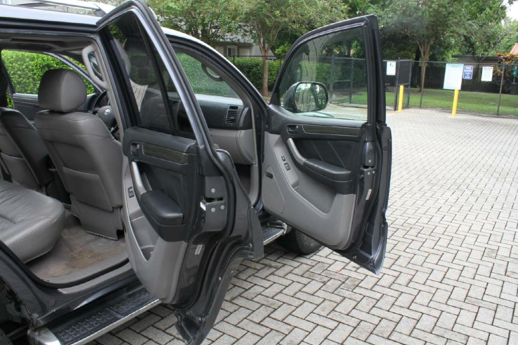 Photo 13 of this TOYOTA 4RUNNER