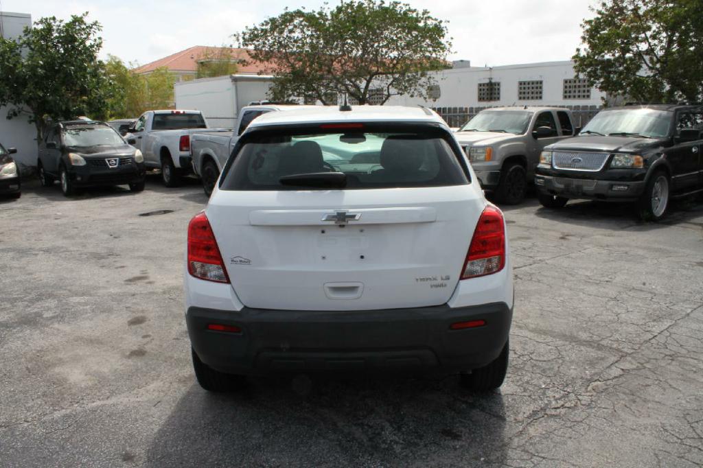 Photo 5 of this CHEVROLET TRAX