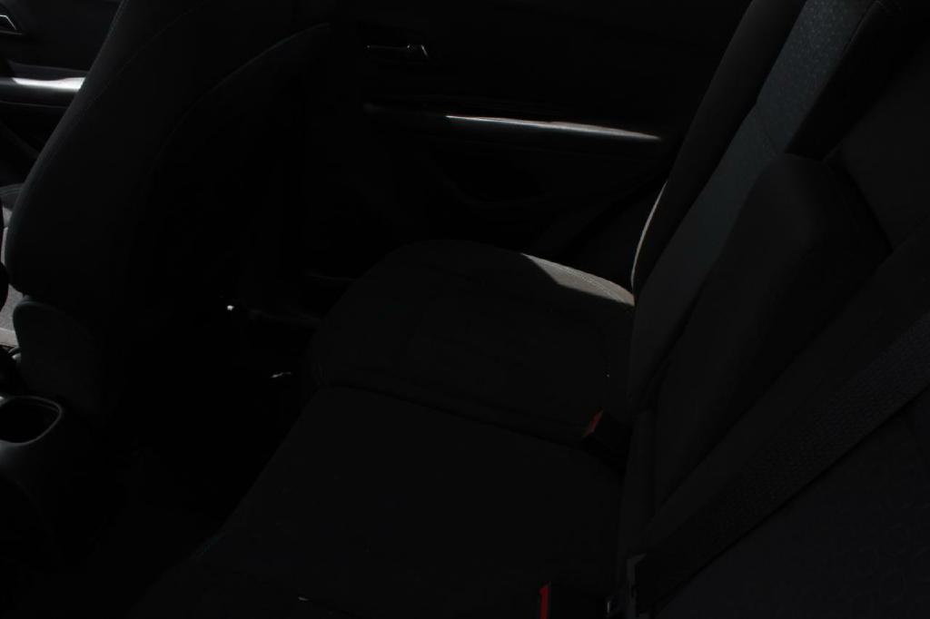 Photo 7 of this CHEVROLET TRAX