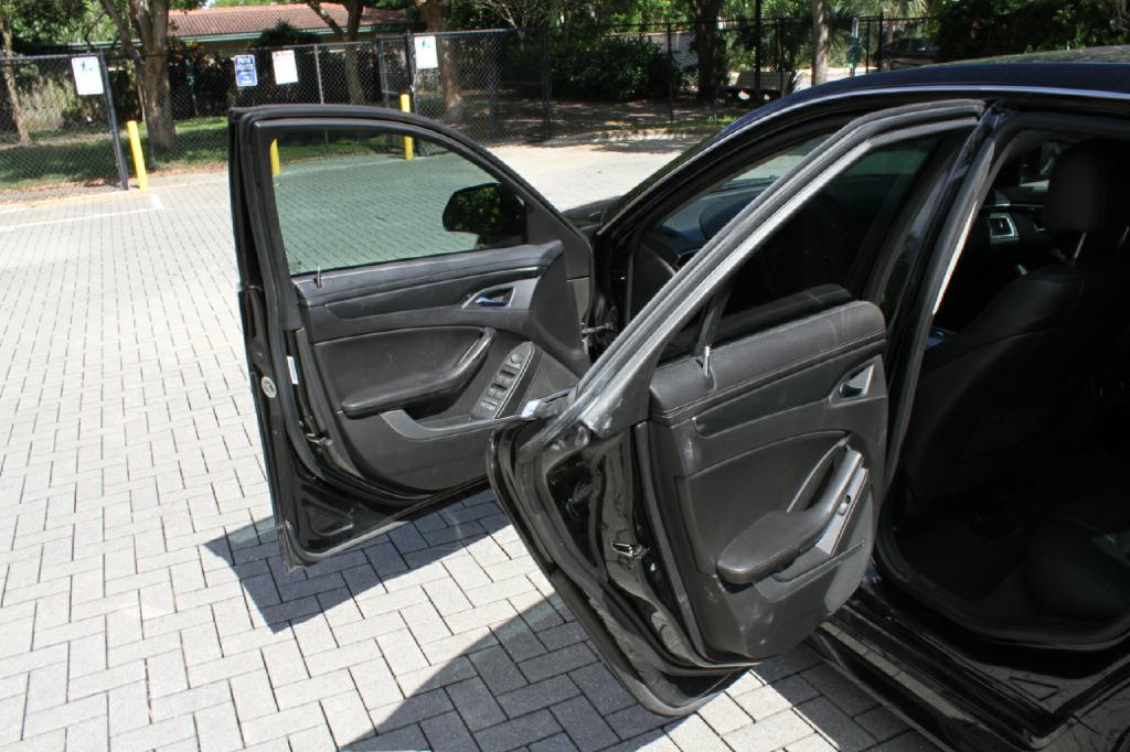 Photo 11 of this CADILLAC CTS