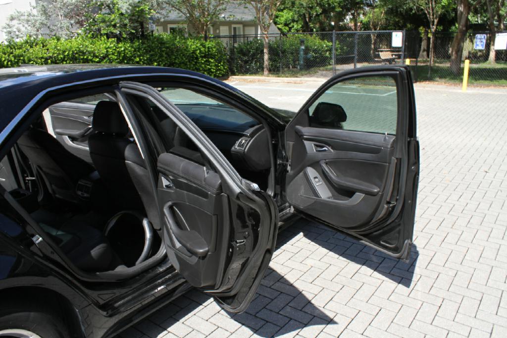 Photo 12 of this CADILLAC CTS