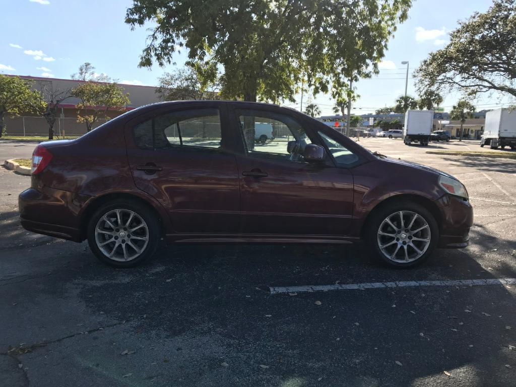 Photo 2 of this SUZUKI SX4 SPORT