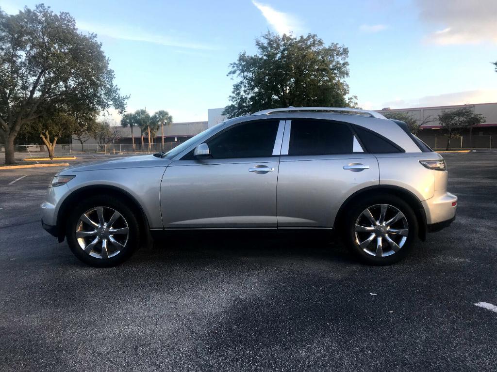 Photo 2 of this INFINITI FX