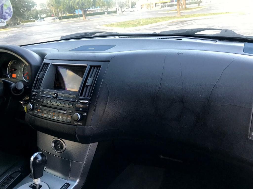 Photo 14 of this INFINITI FX