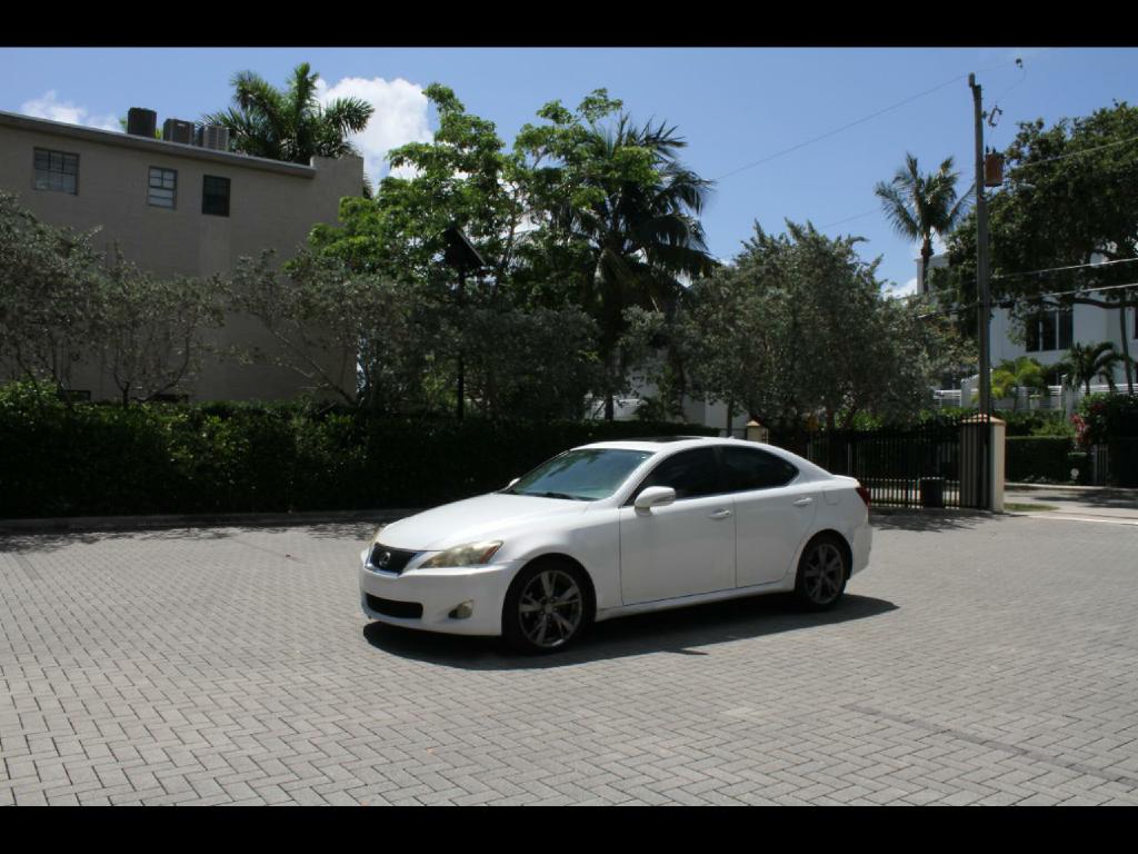 2010 LEXUS IS