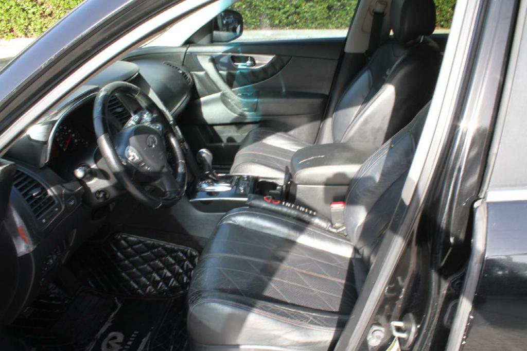 Photo 6 of this INFINITI FX