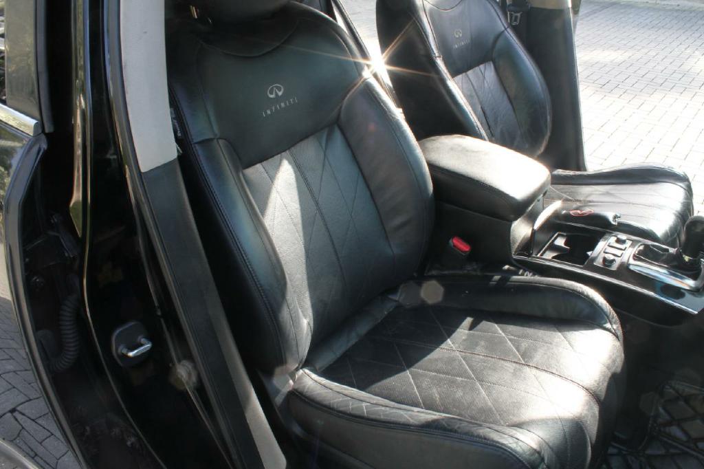 Photo 11 of this INFINITI FX