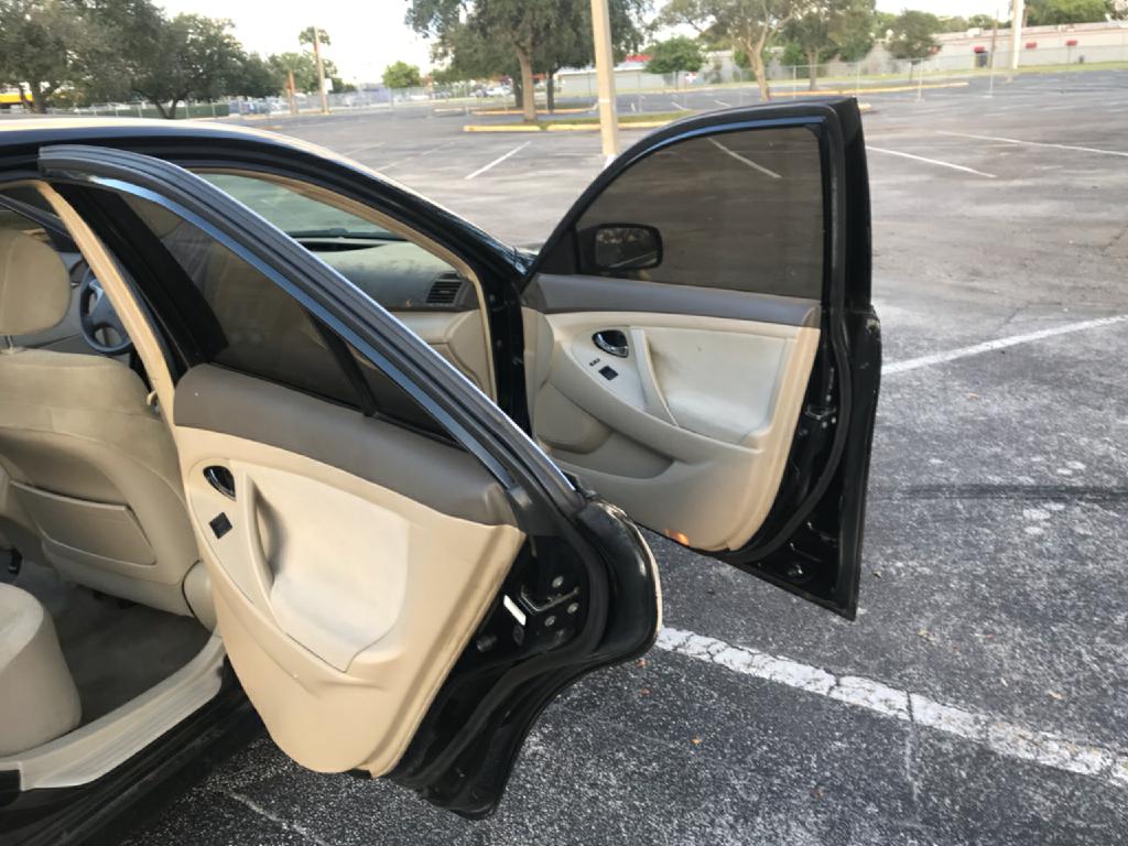Photo 12 of this TOYOTA CAMRY