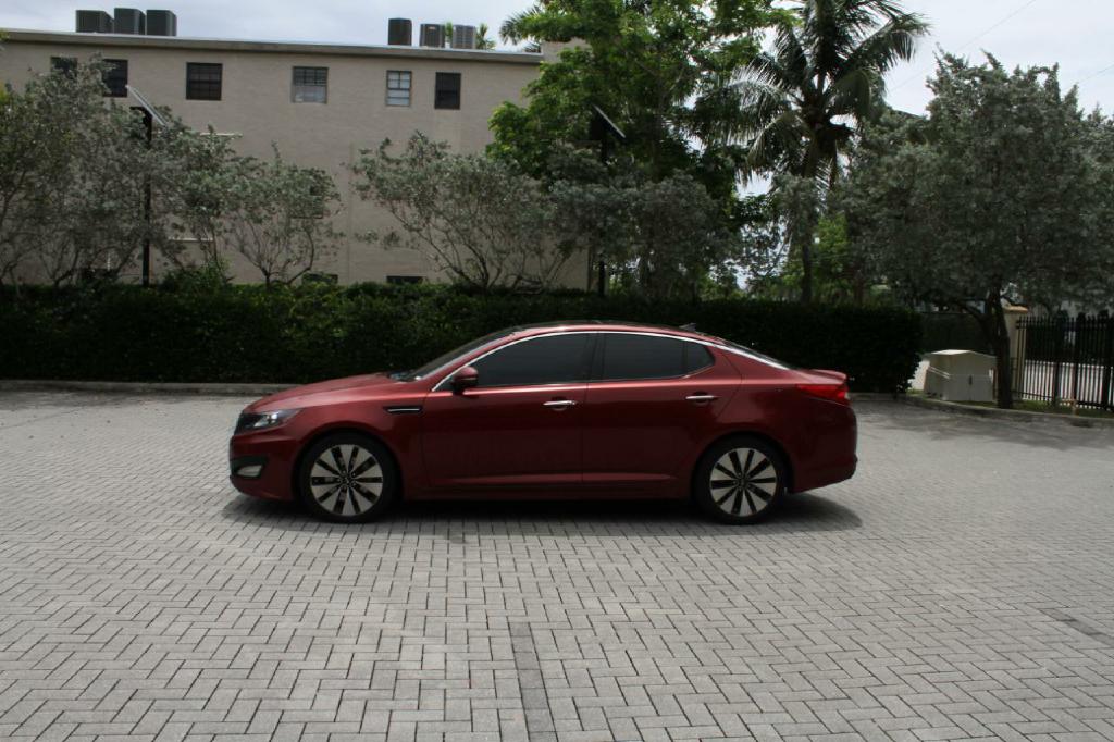 Photo 2 of this KIA OPTIMA