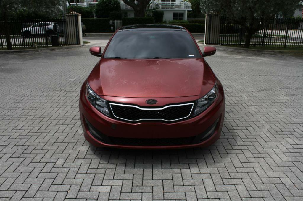 Photo 3 of this KIA OPTIMA