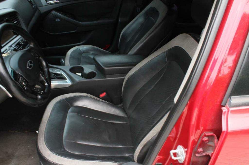 Photo 9 of this KIA OPTIMA