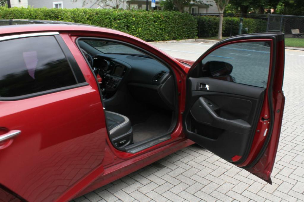 Photo 12 of this KIA OPTIMA