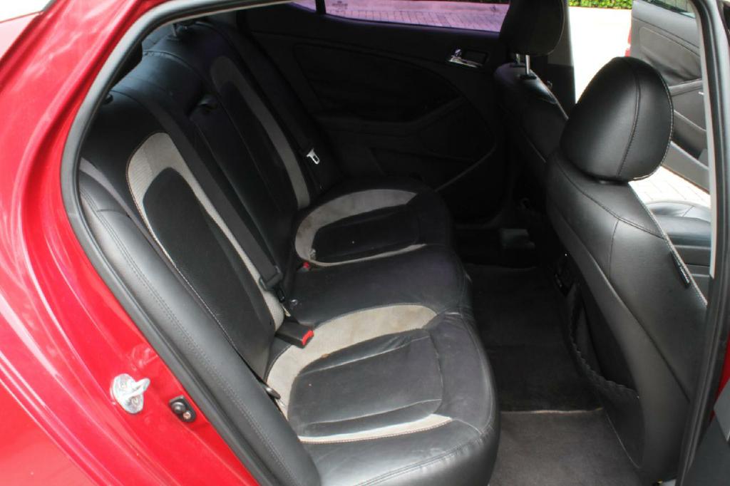 Photo 13 of this KIA OPTIMA