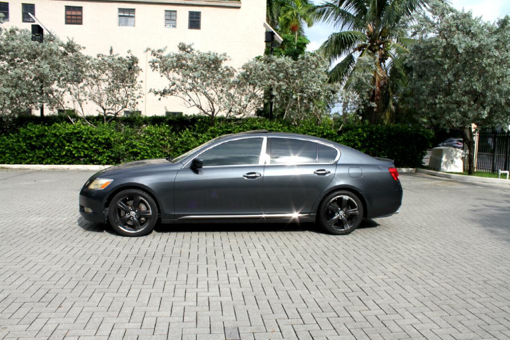 Photo 2 of this LEXUS GS
