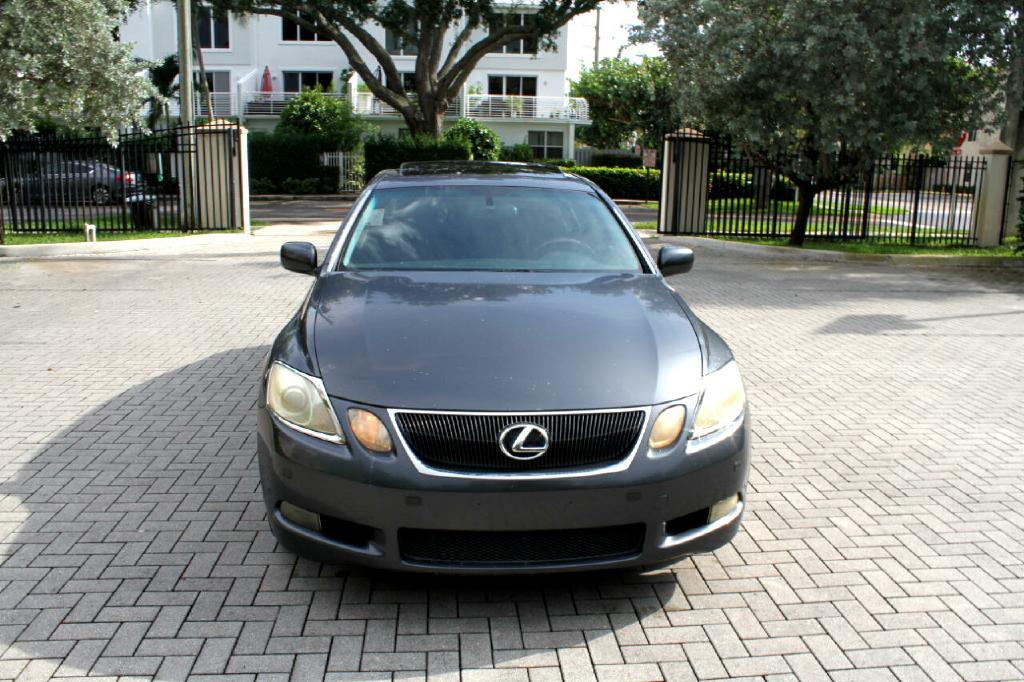 Photo 3 of this LEXUS GS