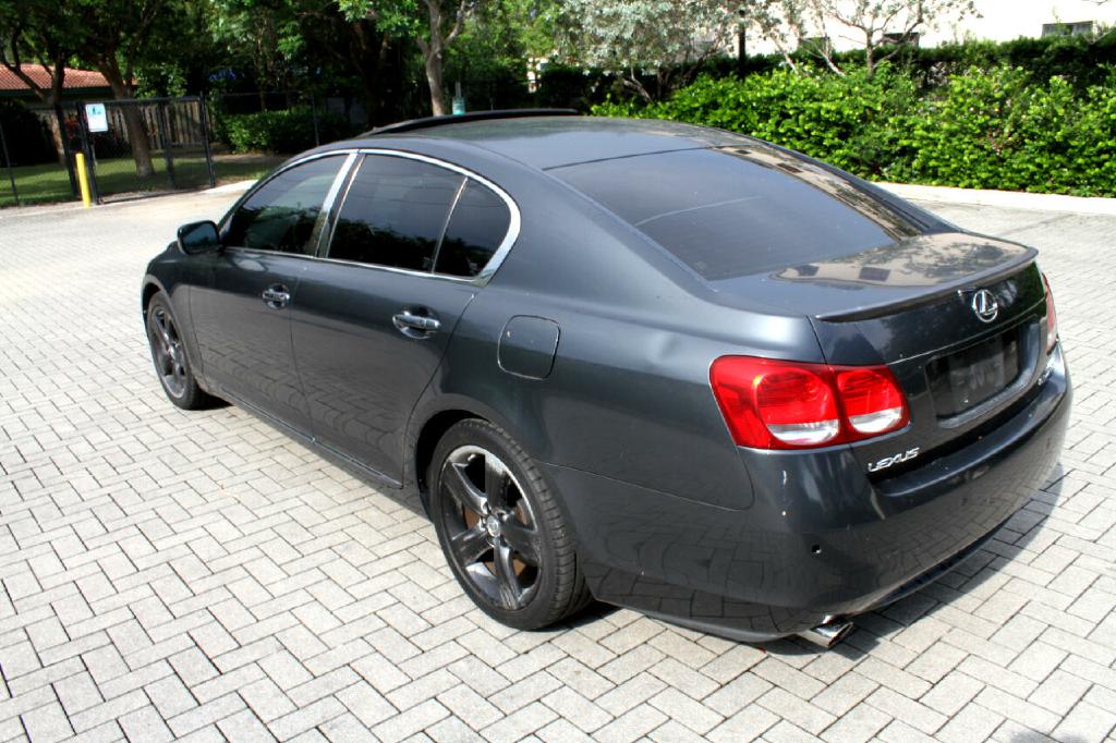 Photo 8 of this LEXUS GS
