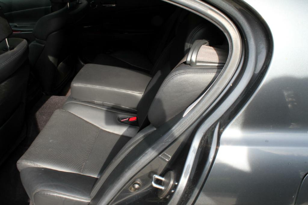 Photo 10 of this LEXUS GS