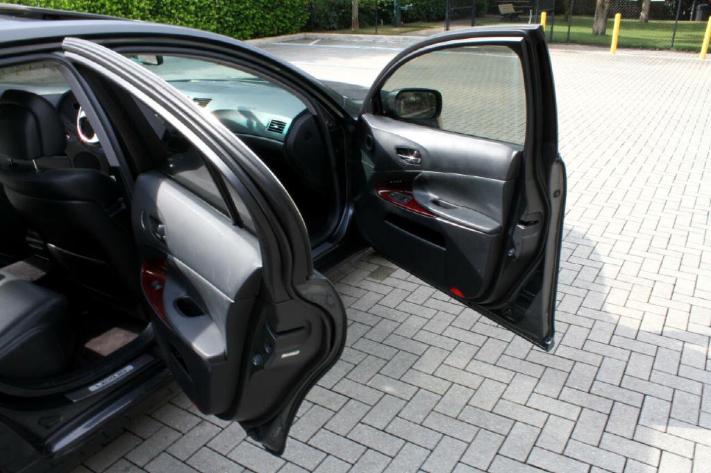 Photo 12 of this LEXUS GS