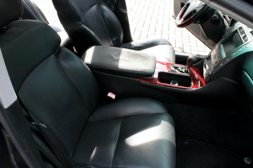Photo 15 of this LEXUS GS
