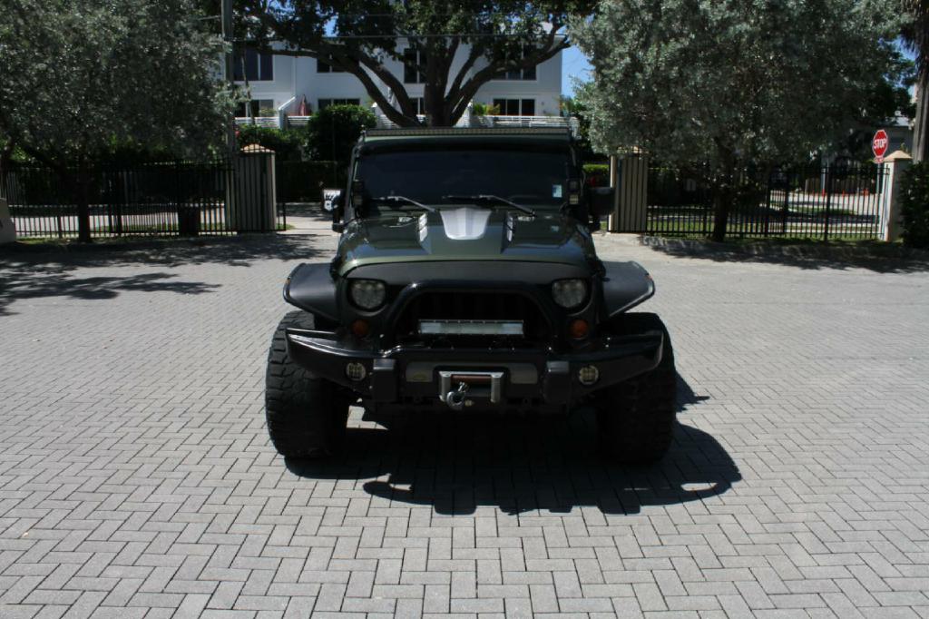 Photo 3 of this JEEP WRANGLER