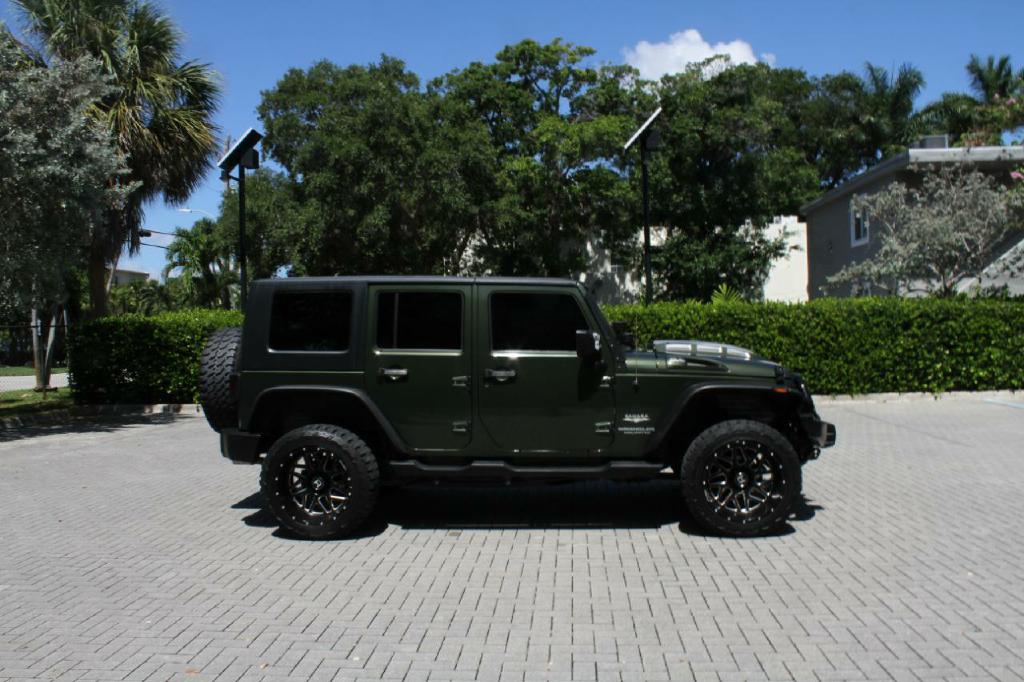 Photo 5 of this JEEP WRANGLER