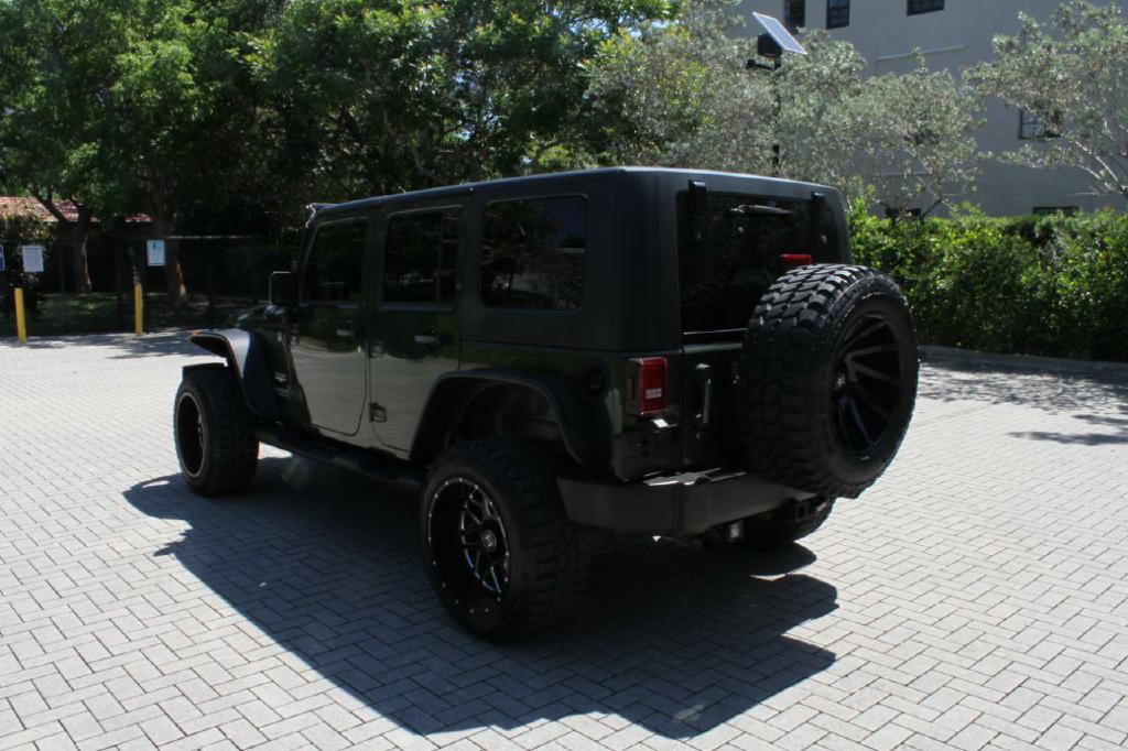 Photo 7 of this JEEP WRANGLER