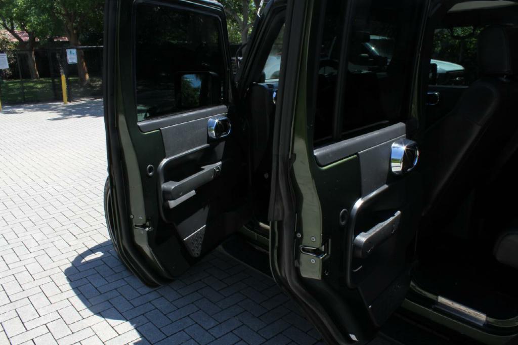 Photo 10 of this JEEP WRANGLER