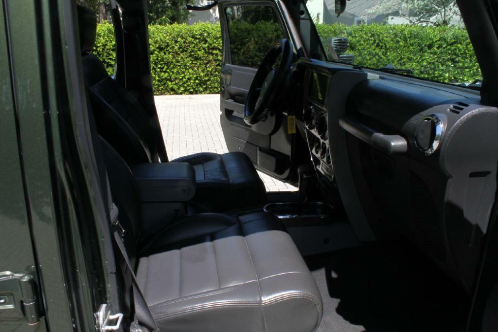 Photo 13 of this JEEP WRANGLER