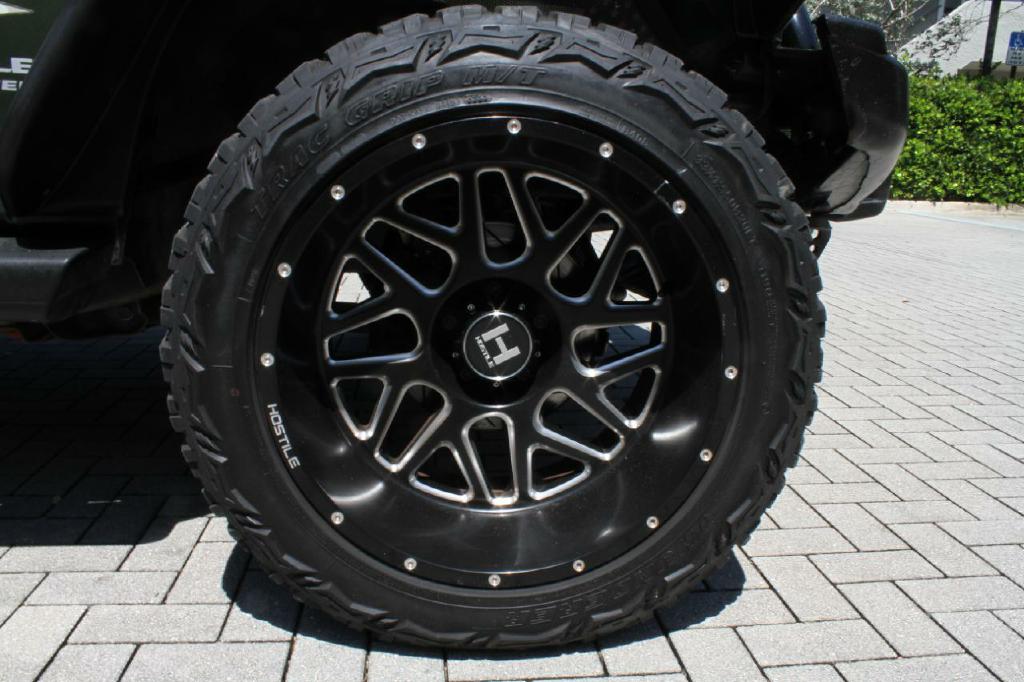 Photo 14 of this JEEP WRANGLER