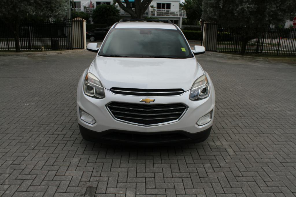 Photo 3 of this CHEVROLET EQUINOX
