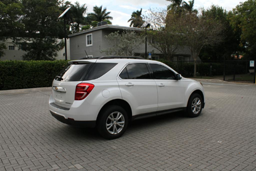 Photo 6 of this CHEVROLET EQUINOX