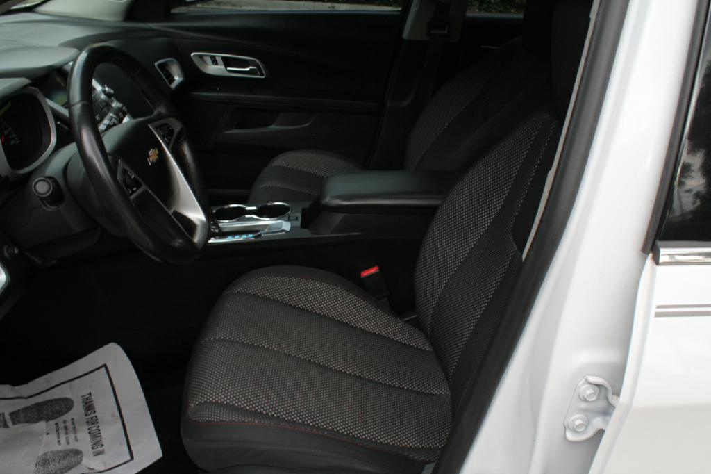 Photo 9 of this CHEVROLET EQUINOX