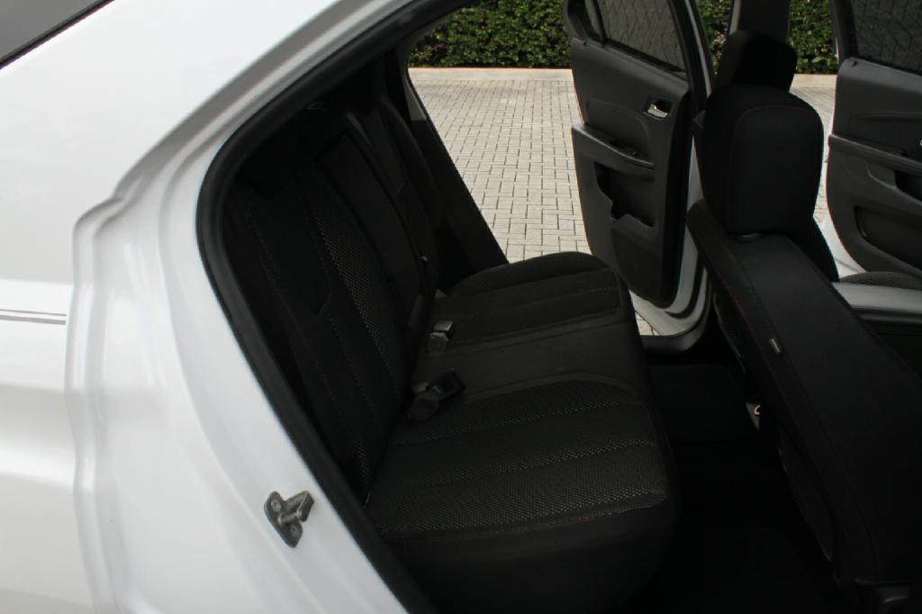 Photo 13 of this CHEVROLET EQUINOX