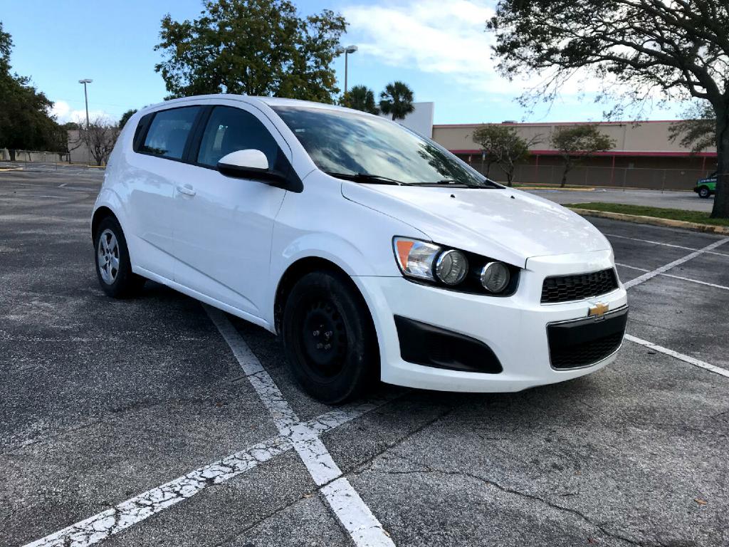 Photo 3 of this CHEVROLET SONIC