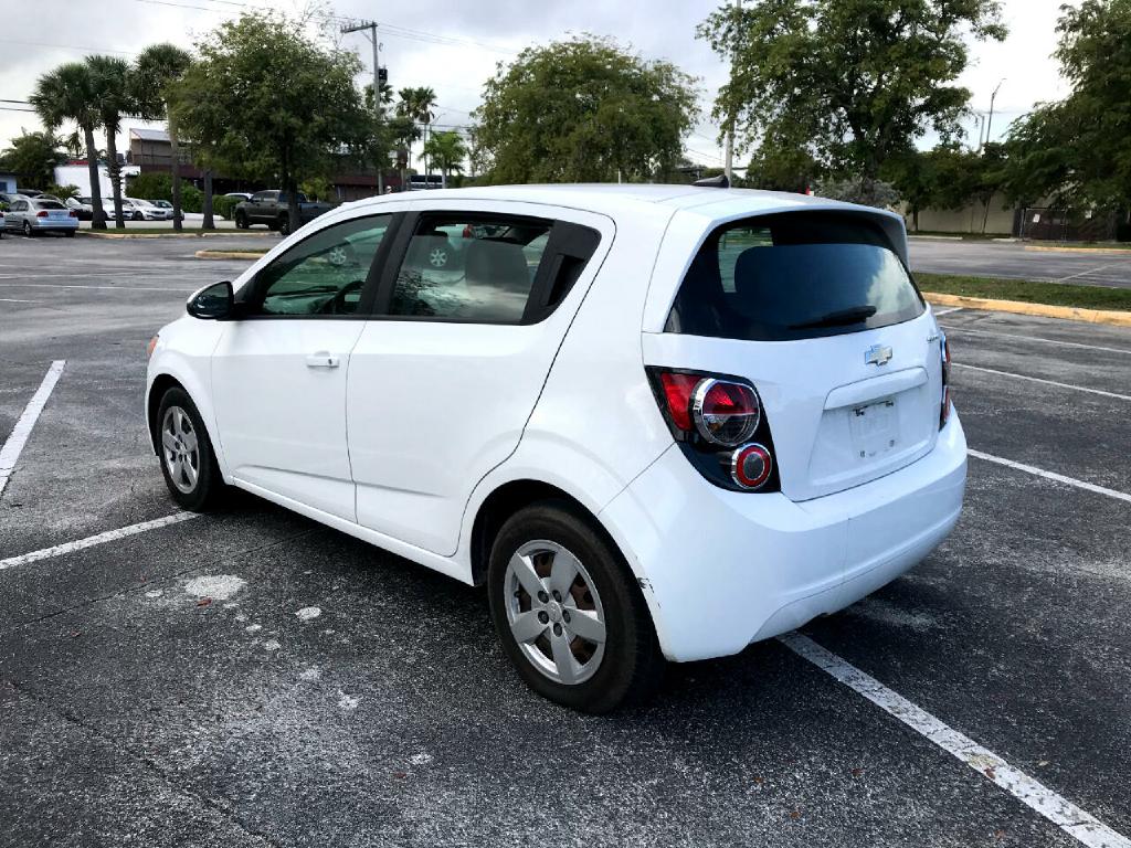 Photo 7 of this CHEVROLET SONIC