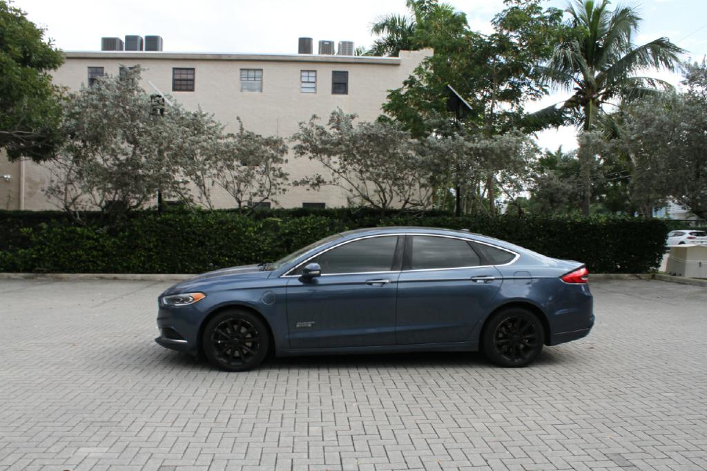 Photo 2 of this FORD FUSION ENERGI