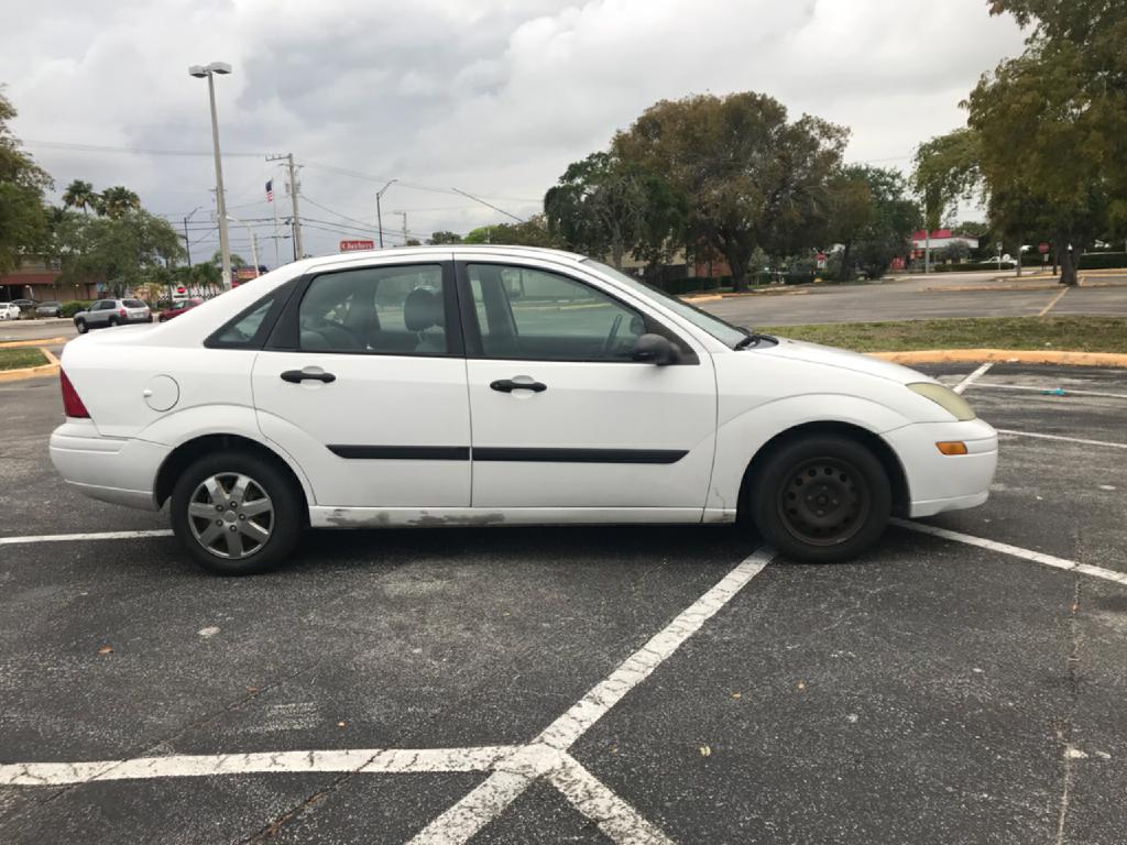 Photo 5 of this FORD FOCUS