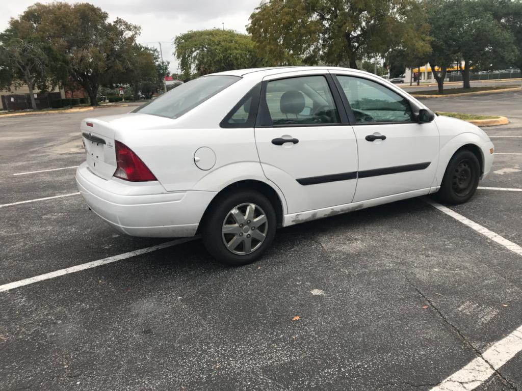 Photo 6 of this FORD FOCUS